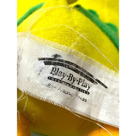 Vintage Tweety Bird Robin Hood Stuffed Animal Plus Looney Tunes WB Play By Play - Picture 7 of 9